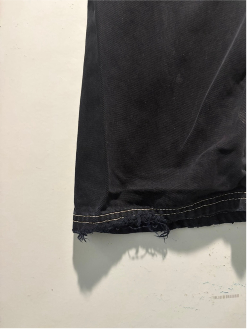 Women's BDG Urban Outfitters Black Cargo Pants with White Stitching Size 25
207 - Picture 6 of 9